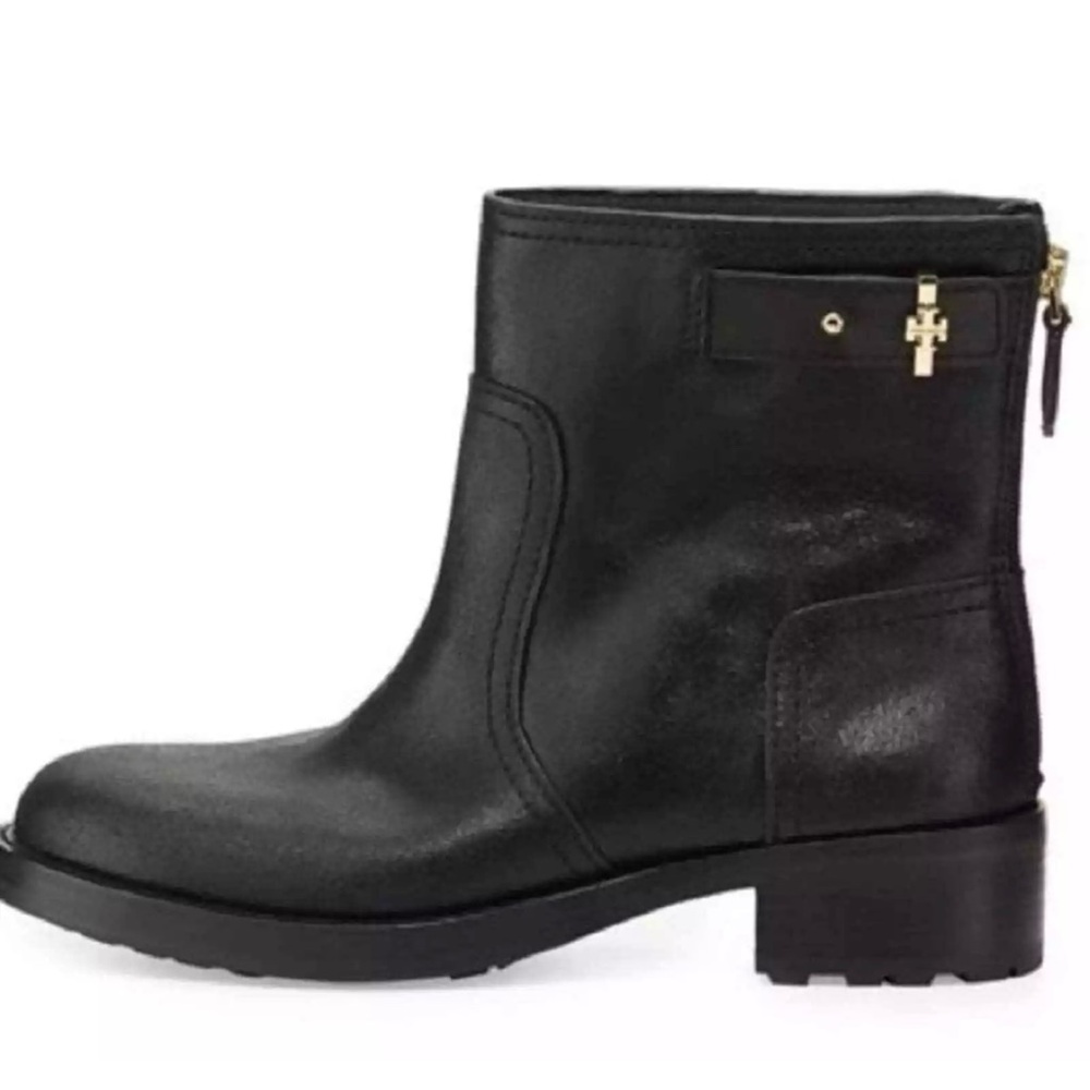 Tory Burch Selena Boots Black Size 8 Crinkle Distressed Leather Logo Metallic - Picture 1 of 12